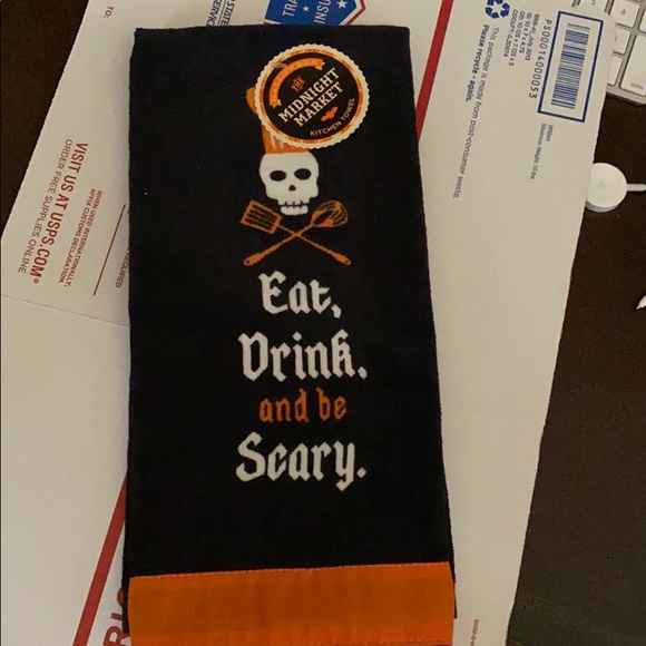 Midnight Market Halloween 🎃 Kitchen Towel NWT - Picture 2 of 3